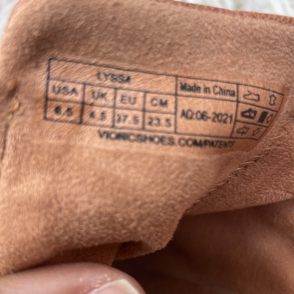VIONIC LYSSA ANKLE BOOT SIZE 6.5. - Picture 11 of 12